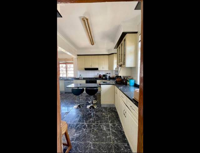 3 BEDROOM HOUSE FOR SALE IN SYDENHAM